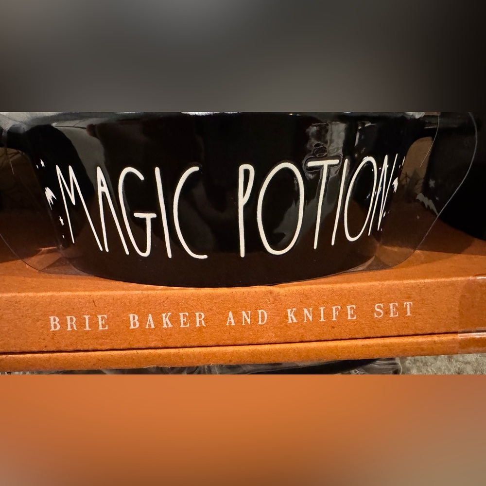 🚫SOLD🚫 Rae Dunn Magic Potion Ceramic Brie Baker and Knife Set - Picture 5 of 6